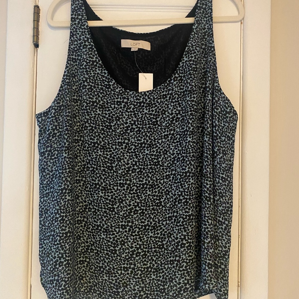 LOFT Women's Black and Gray Floral Print Tank Top